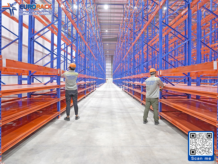 Kệ Selective dễ dàng truy xuất pallet trong kho lạnh